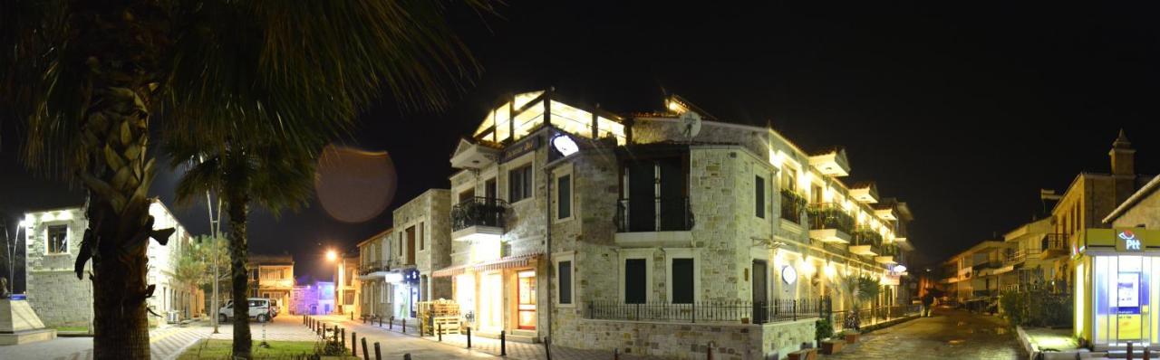 Focamor Otel Yenifoca Exterior foto